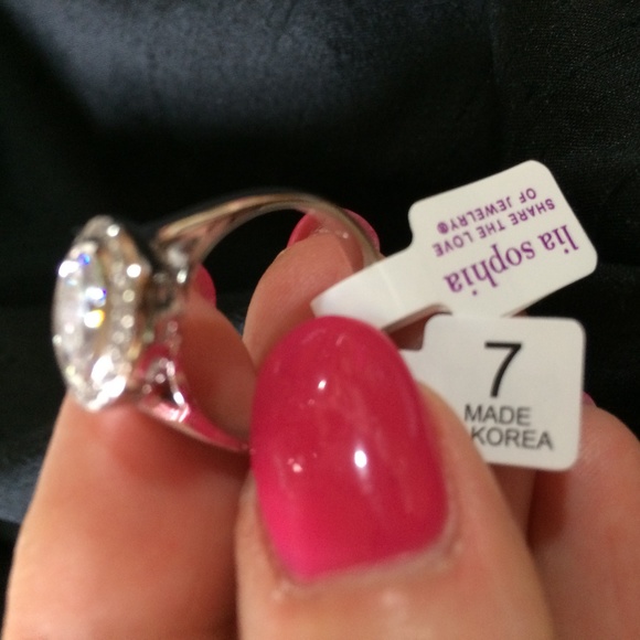 2/20 NWT Lia Sophia Showdown ring 9 - Picture 6 of 8